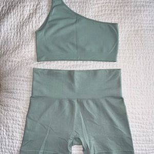 Set Active x Quai biker short set - M
